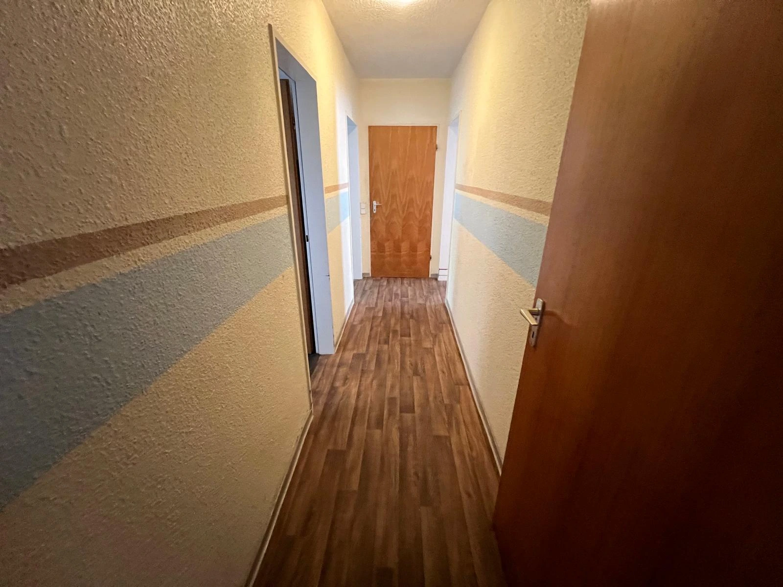Monteur-Apartment Leverkusen – Vollausgestattete Küche & Einzelbetten – Bild 6