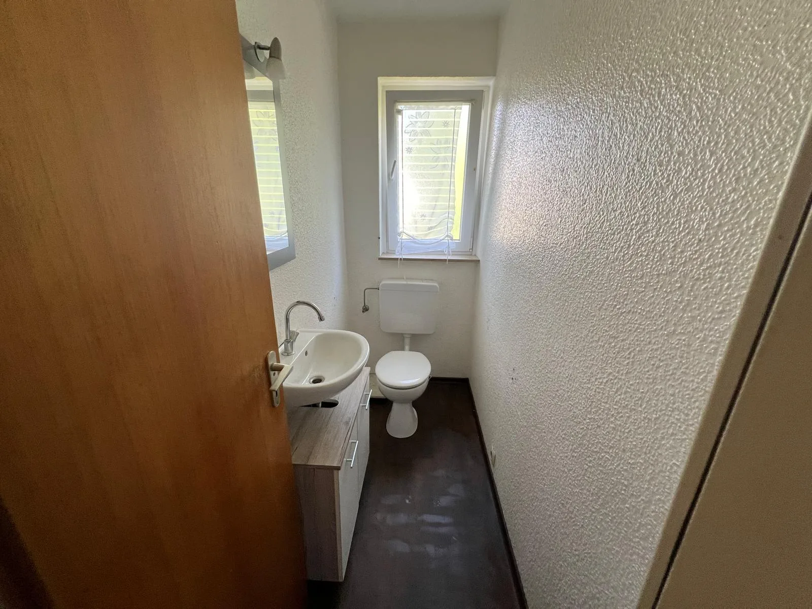 Monteur-Apartment Leverkusen – Vollausgestattete Küche & Einzelbetten – Bild 2