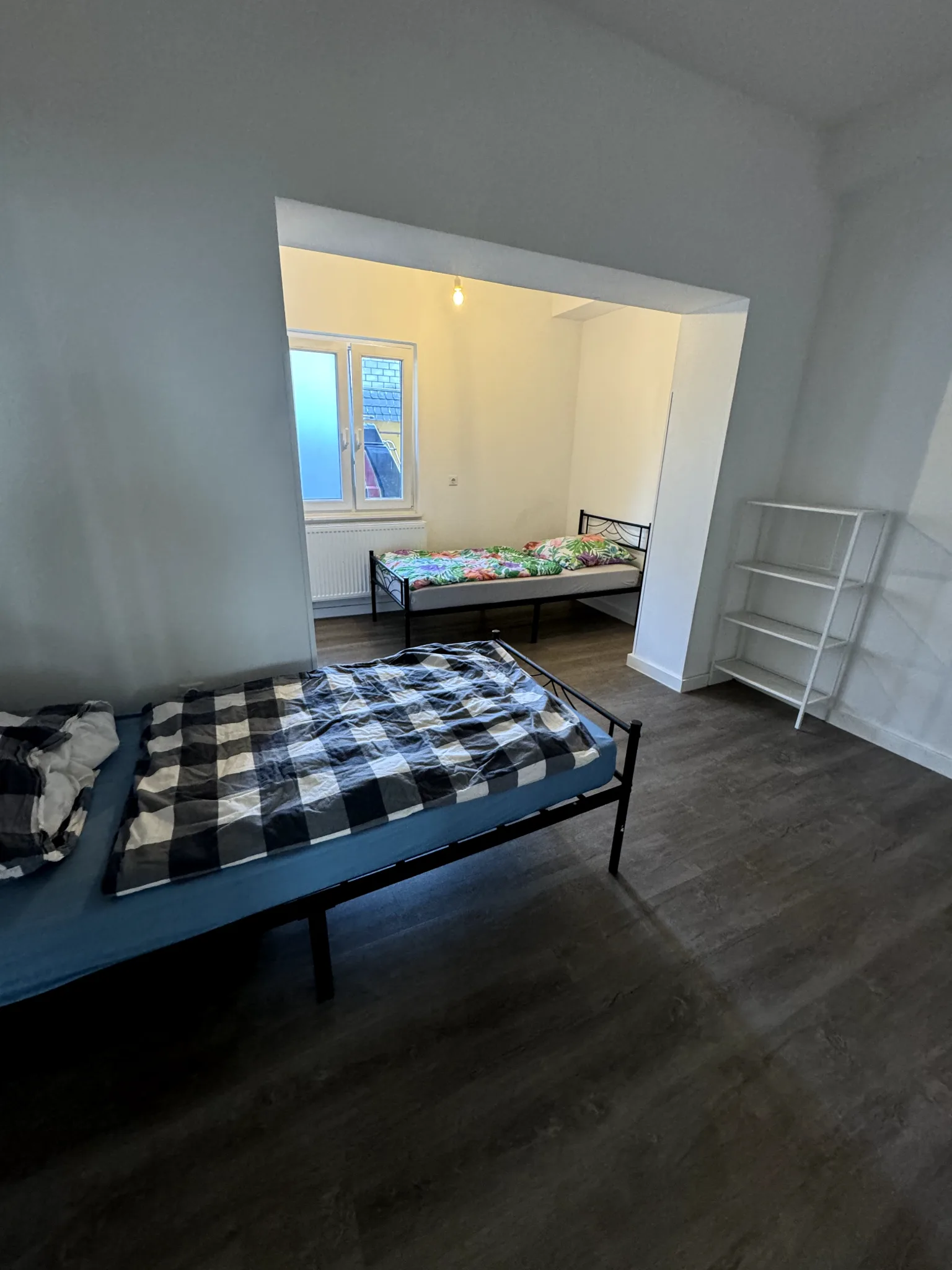 Monteur-Apartment Leverkusen – Vollausgestattete Küche & Einzelbetten – Bild 4