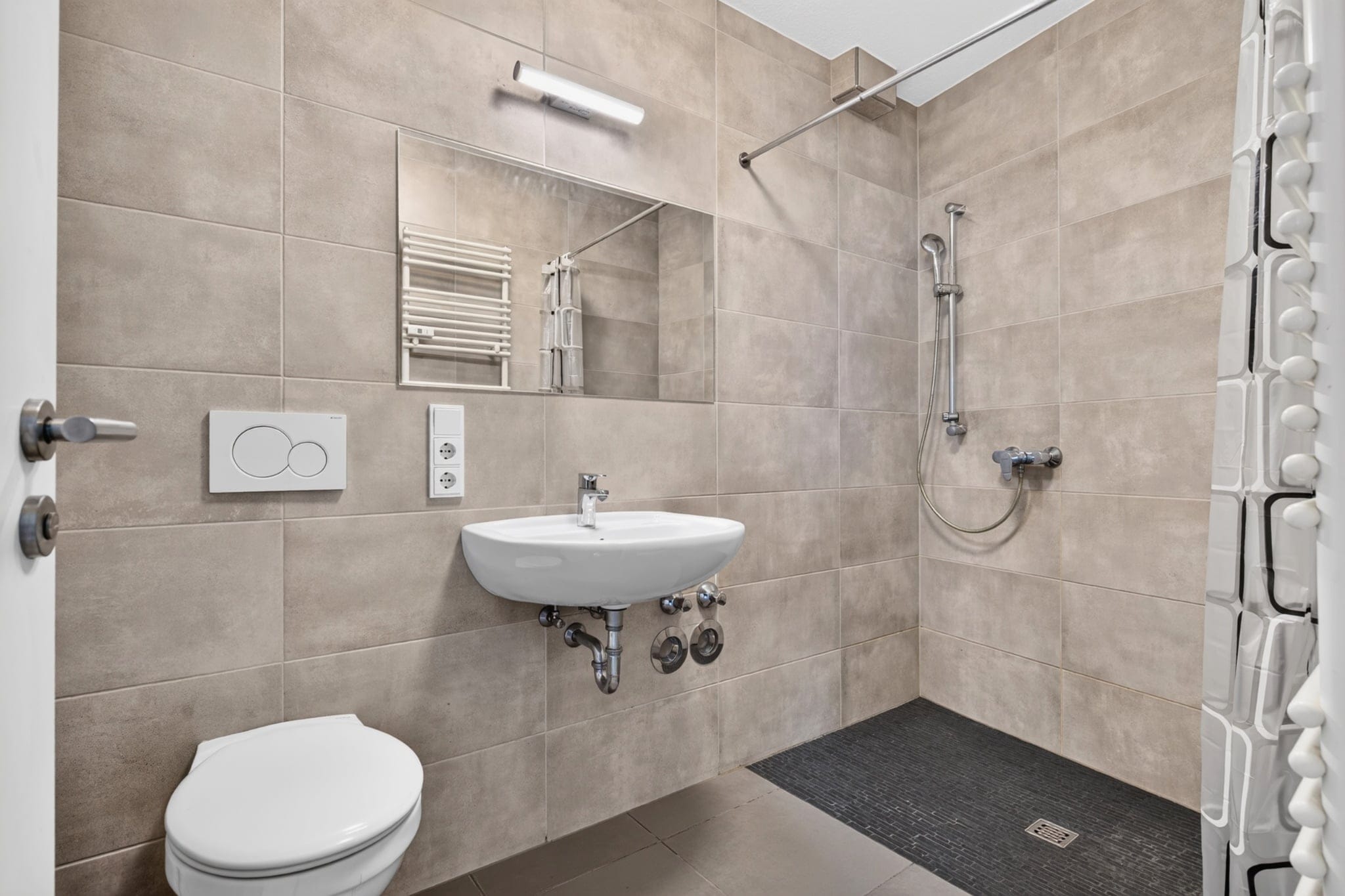2 Apartments mit je 4 Betten in Solingen – Bild 7